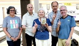 June 3 Bowling Bingo Team Winners - Lori Mundy, Neil Gillo0n, Lynn Gillon,l Bill Murray, Yves Bournival.