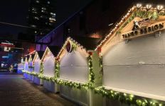 "Winter Village" kiosks in The Distillery. Each little lane, like a small Victorian village with all its Victorian industrial architecture, are lined with kiosks selling miniature pancakes, chilli, hot chocolate, wonton soup, seasonal foods & decor items.